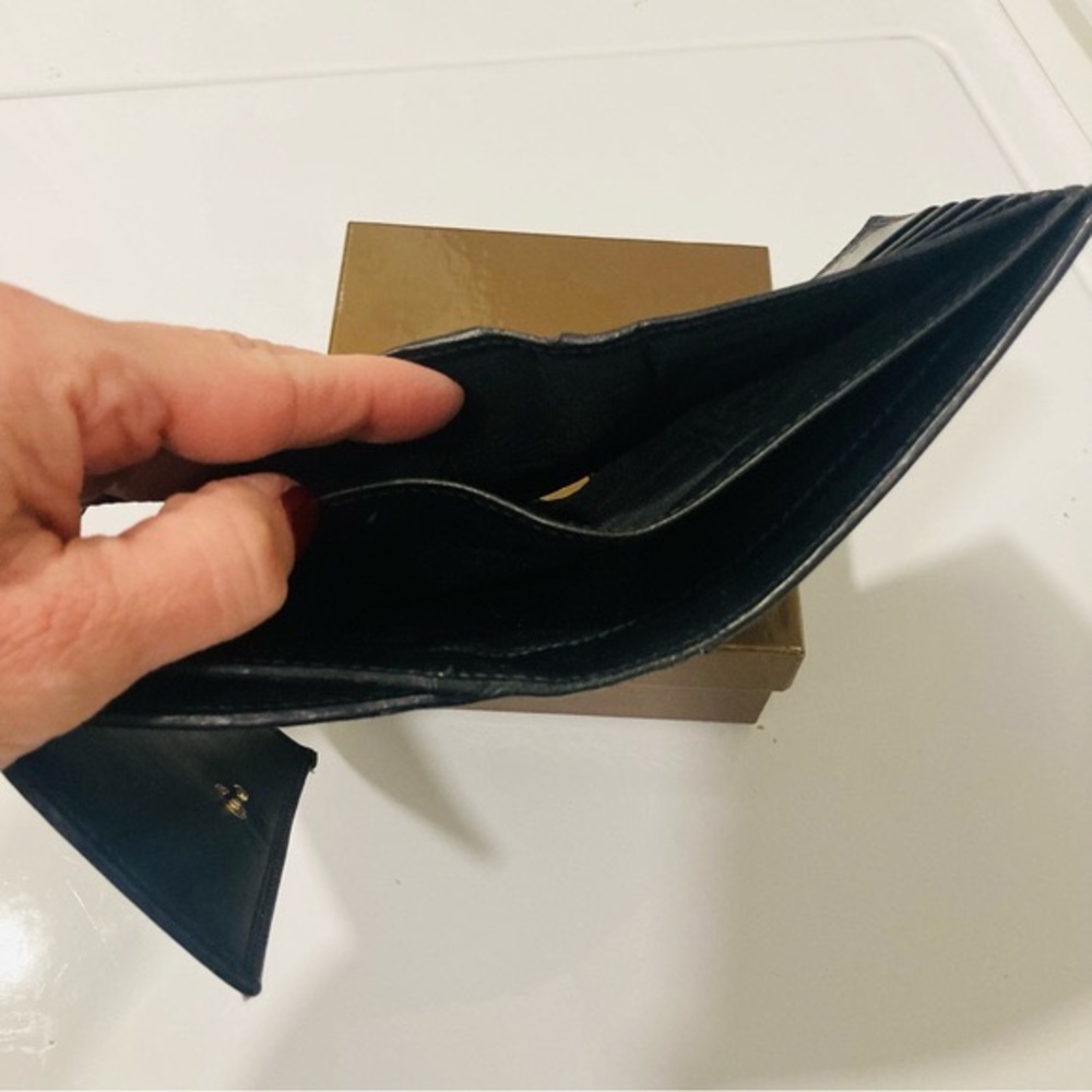 Authentic Gucci wallet - Picture 11 of 14